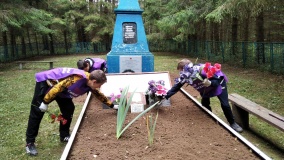 акция «Единый день благоустройства воинских захоронений» - фото - 7