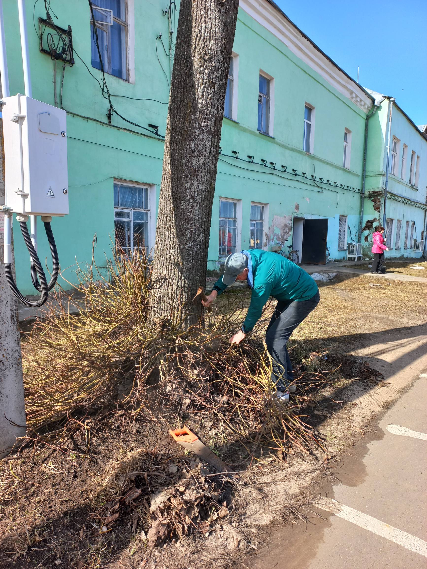 В Велиже прошел традиционный весенний субботник. «Это праздник и работа для  себя и для людей» | 14.04.2022 | Велиж - БезФормата