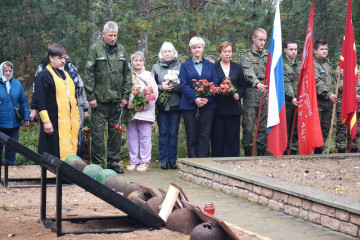на мемориальном комплексе «Поле Памяти» состоялось открытие новой плиты - фото - 25