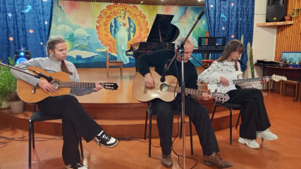 концерт, посвященный Дню матери, в Велижской детской школе искусств - фото - 8