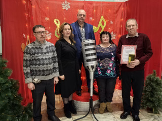 солисты эстрадно‑концертной группы «Хорошее настроение» приняли участие в Первом фестивале «Золотой шансон 2025» - фото - 7