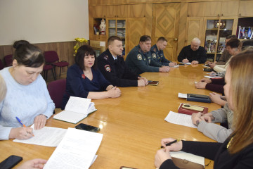 заседание комиссии по предупреждению и ликвидации чрезвычайных ситуаций и обеспечению пожарной безопасности - фото - 2