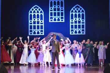 праздничный концерт «В честь прекрасных дам» - фото - 11