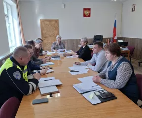 заседание комиссии по обеспечению безопасности дорожного движения на территории округа - фото - 3