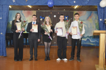 торжественная церемония награждения лучших учащихся Велижского муниципального округа премией имени Ю.А. Гагарина – 2026 - фото - 2