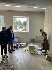 в Велиже продолжается капремонт городской бани: глава округа проверил ход работ - фото - 1