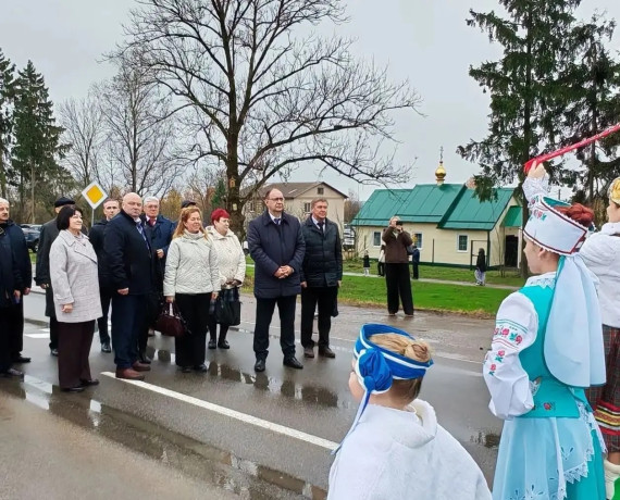 24 октября в агрогородке Бабиничи Витебской области Республики Беларусь прошёл районный фестиваль-ярмарка «Дожинки-2026» - фото - 4